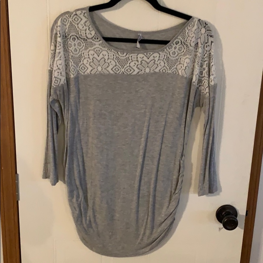 Women’s 3/4 sleeve maternity shirt